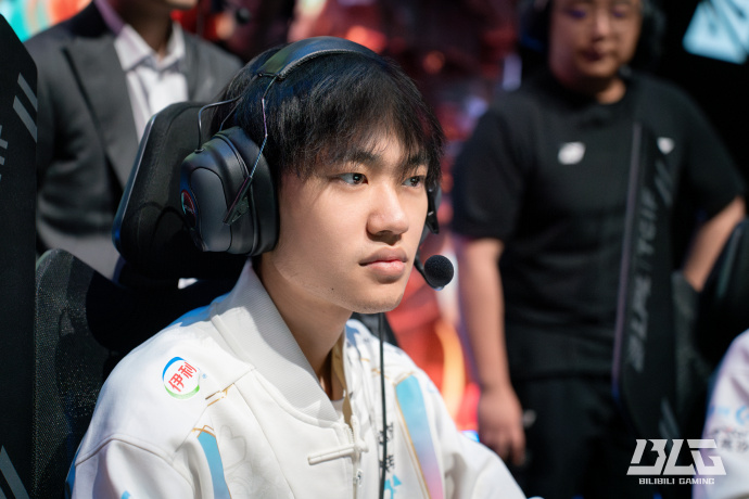 员巩立姣表 员巩立姣表