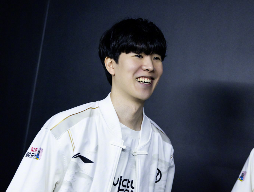 局前的黄黑 局前的黄黑